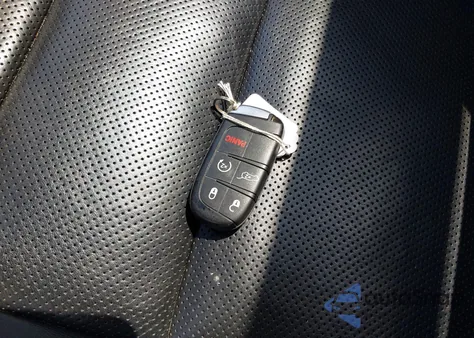 2019 Jeep Grand Cherokee Limited 4X4 z USA, uszkodzony, nr VIN 1C4RJFBG4KC798182